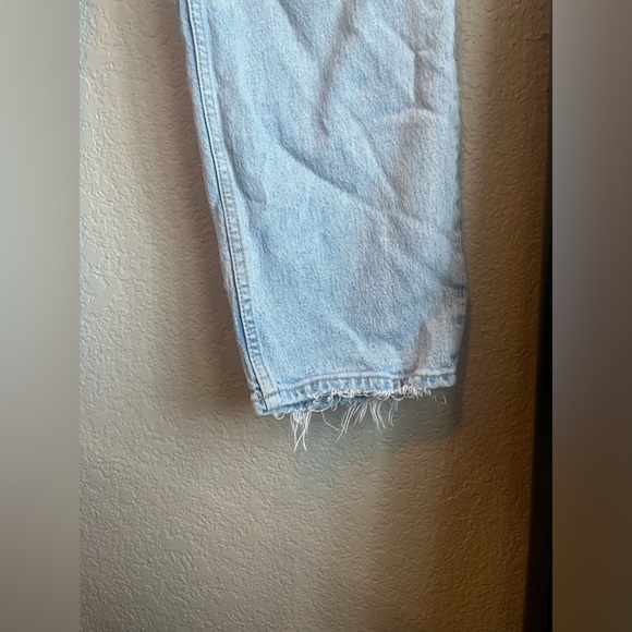 Abercrombie and Fitch Curve Love Ultra High Rise 90s Straight Jean 14 short - Picture 5 of 7